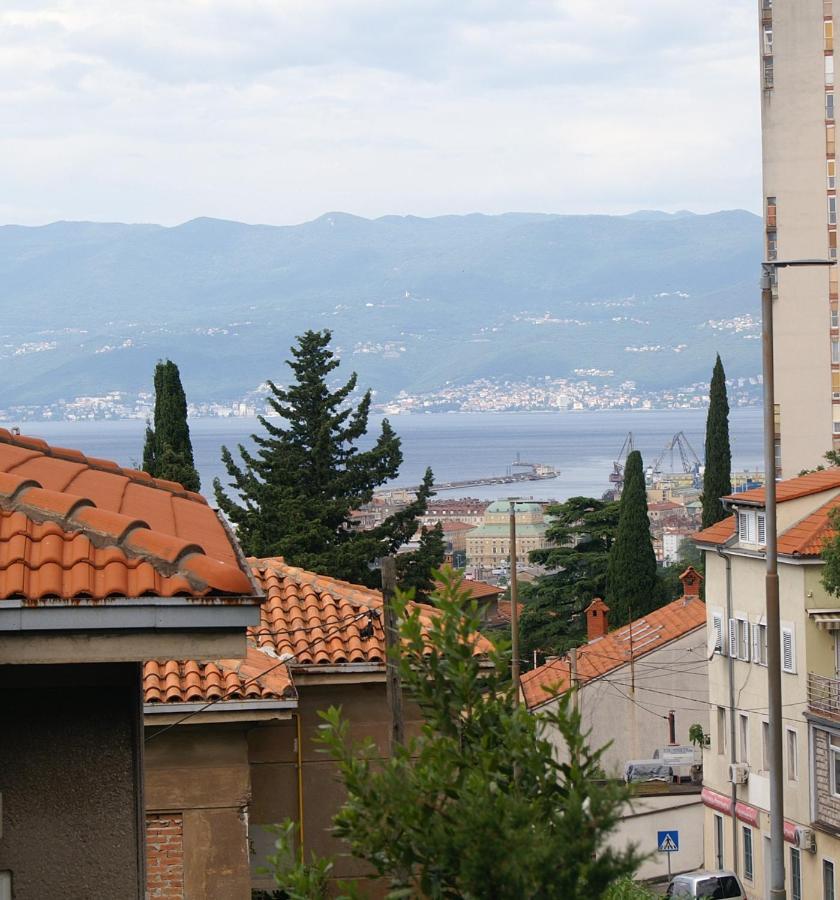 Sea Flower Apartment Rijeka Luaran gambar